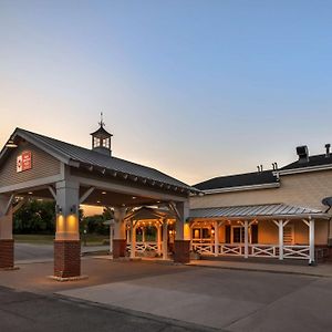 Best Western Plus University Park Inn & Suites